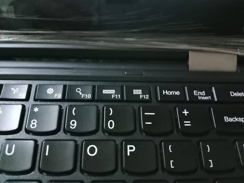Lenovo( Think Pad) Core i 5,6 Generations,Touch Screen,RAM/ROM (8/256)