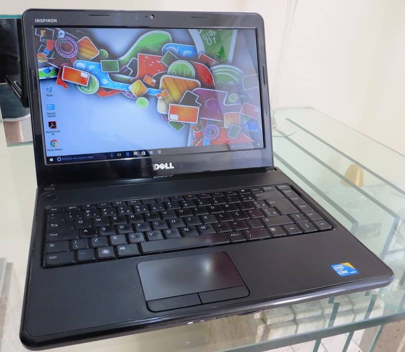 INTEL CORE i3 LAPTOP FOR SALE  ONE HAND USE