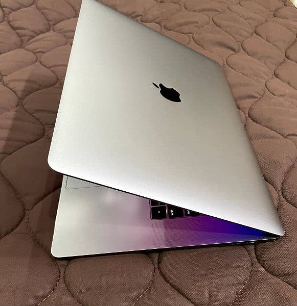 Apple Macbook pro 2019 16GB 512GB SSD