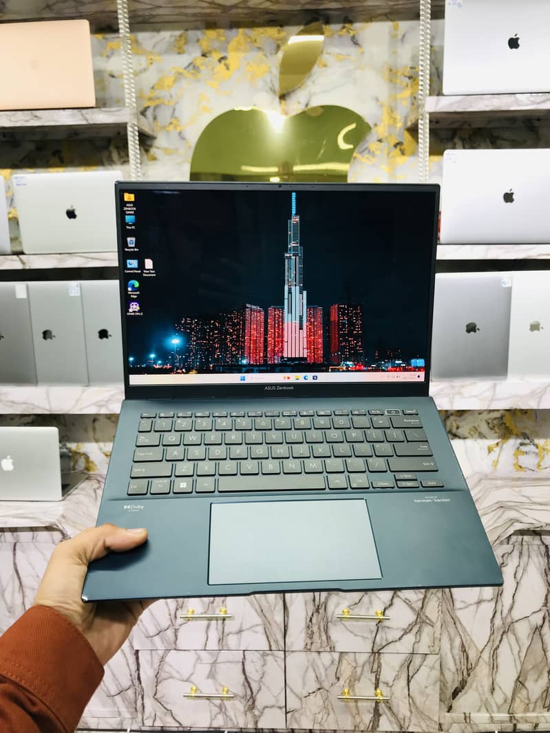 Asus Zenbook Q409ZA Laptop i5 12th 4k OLED