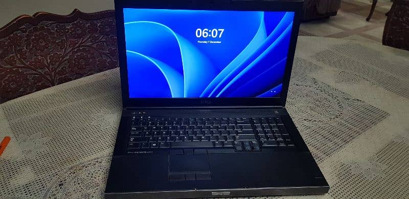 DELL PRECISION M6800 GAMING LAPTOP 4GB GRAPTHIC CARD PRICE NEGOTIABLE