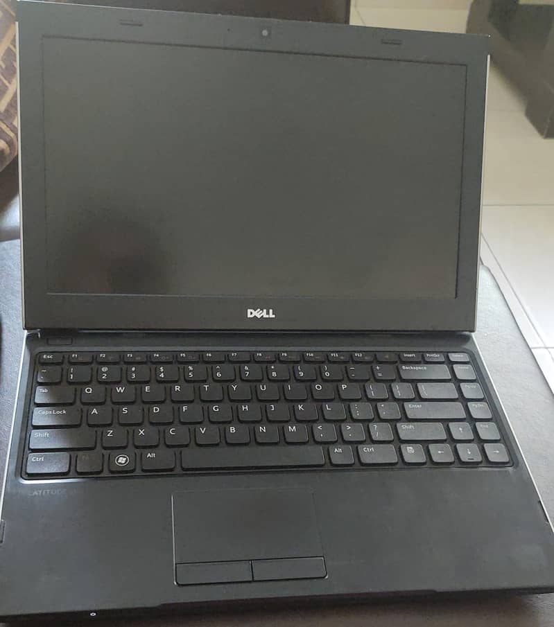 Dell Latitude 3330