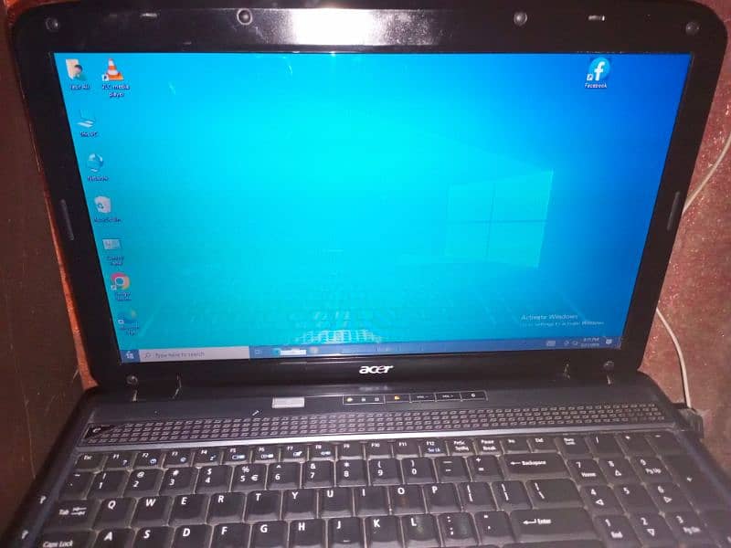 Acer laptop 10 by 9 condition