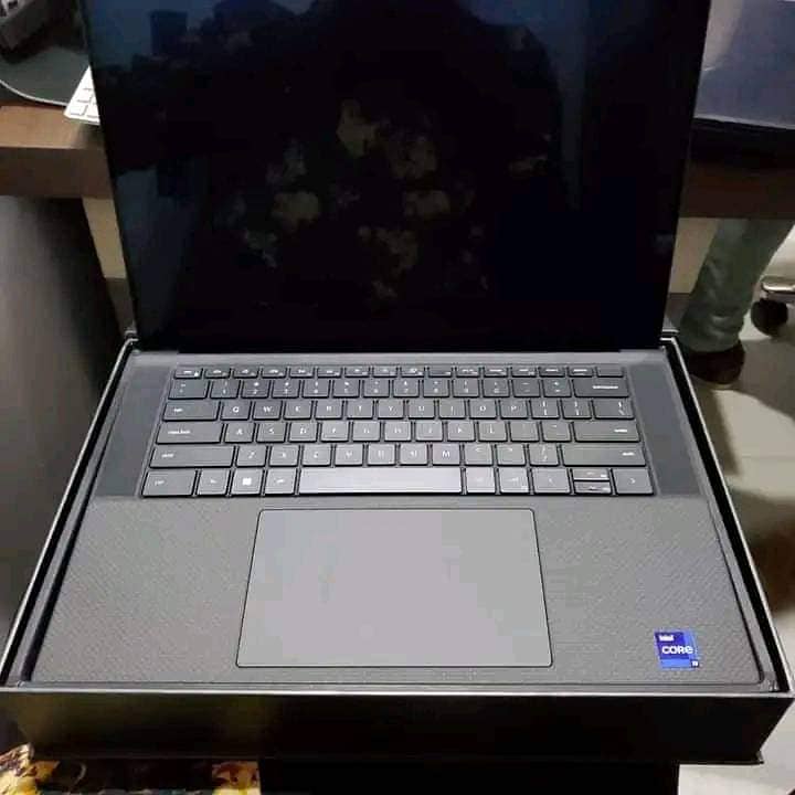 Dell XPS 13 Plus 9320 with Touch Bar