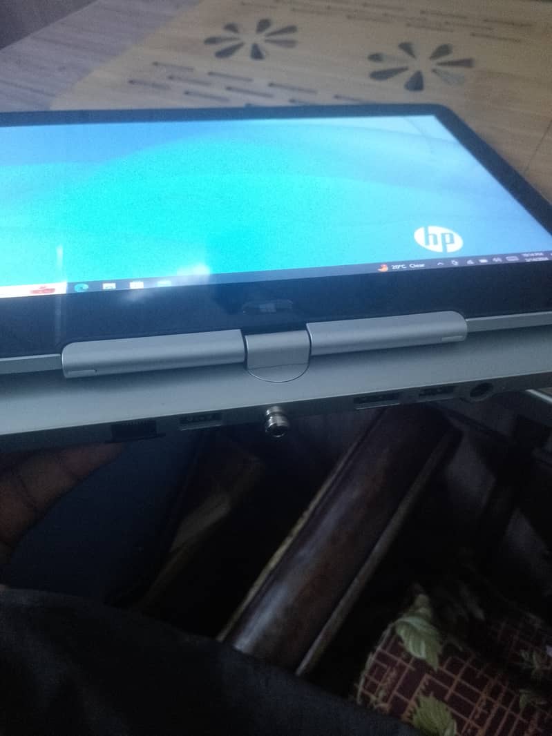 Hp revolve laptop 10/10 condition