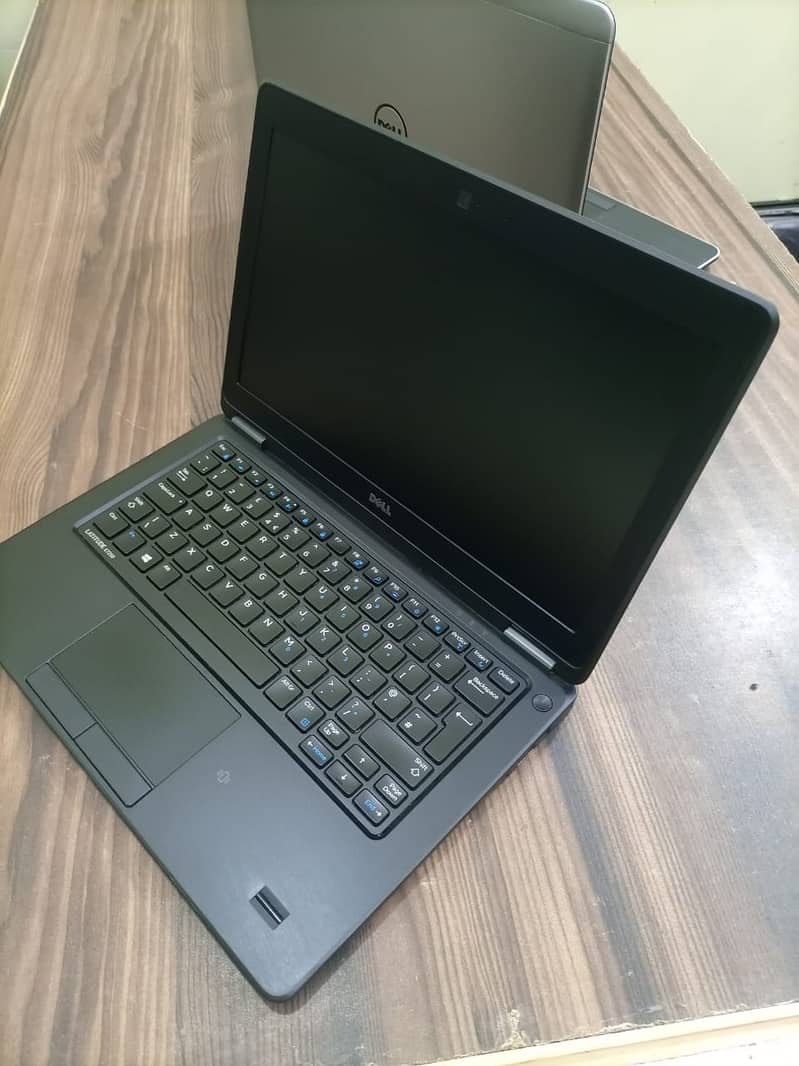 Dell Latitude E7250 Core i5 5th Genertion 8Gb Ram 128Gb SSD