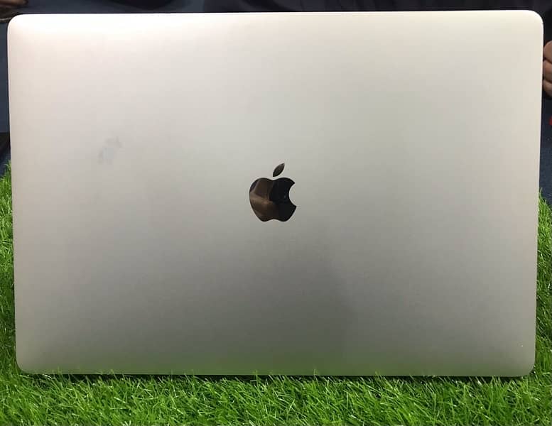 Apple MacBook Pro 2017 For Call Or Whatsapp ( 03038871133 )