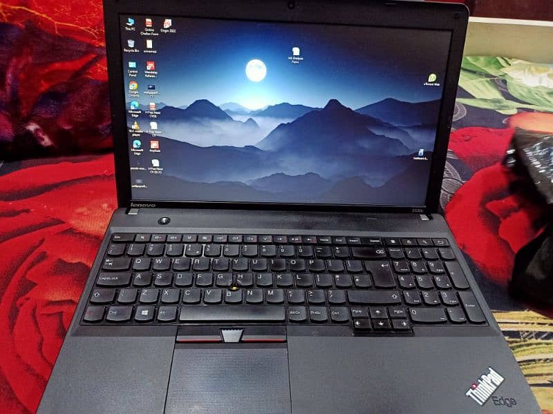 Laptop for sale Lenovo Thinkpad (edge) E530C
