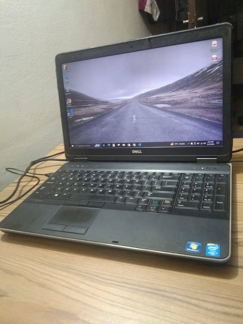 Dell e6540 Core i7 4th generation laptop All Okay