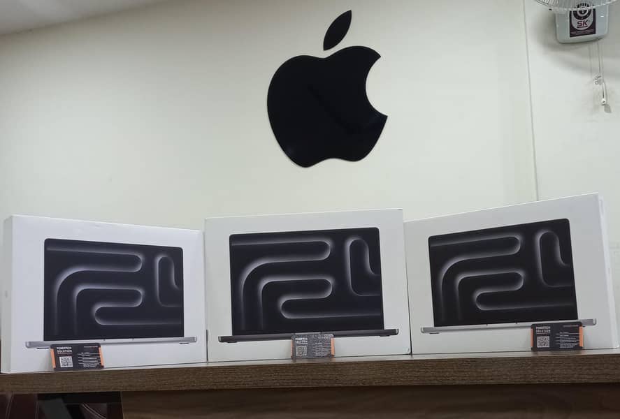 APPLE MACBOOK PRO WITH APPLE M3 MAX CHIP 16