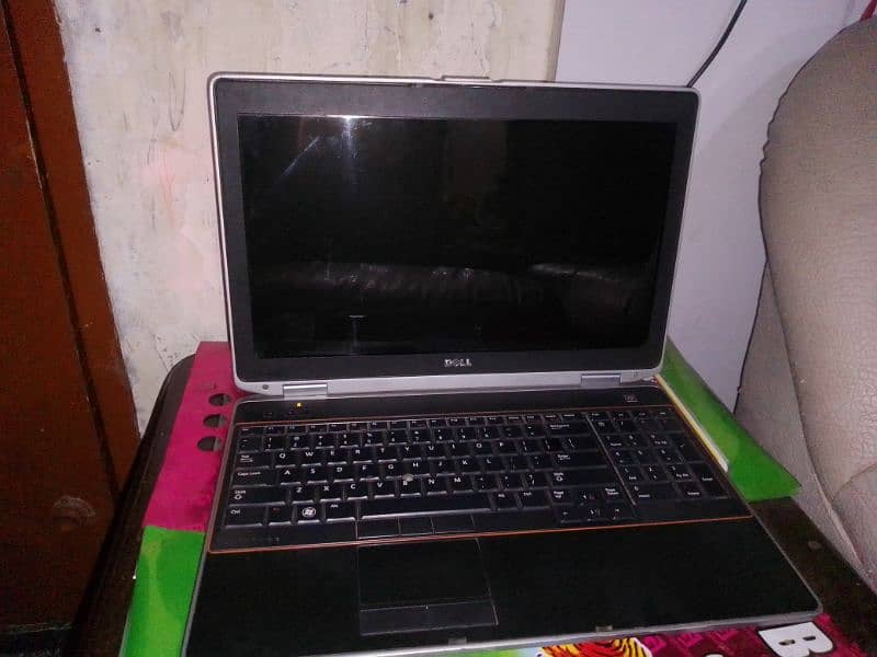 Laptop latitude E6520