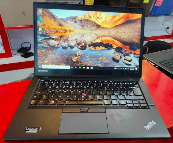 LENOVO THINKPAD T450s CORE i5 GEN. 5th 8GB DDR3 RAM 128GB SSD HD DSPLAY