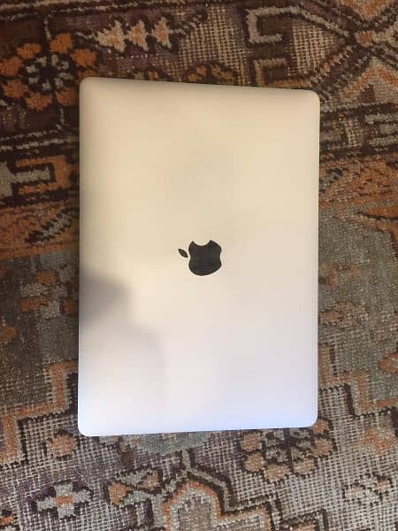 MacBook Pro 13.3” 2016 touchbar Corei5 8/256For Sale