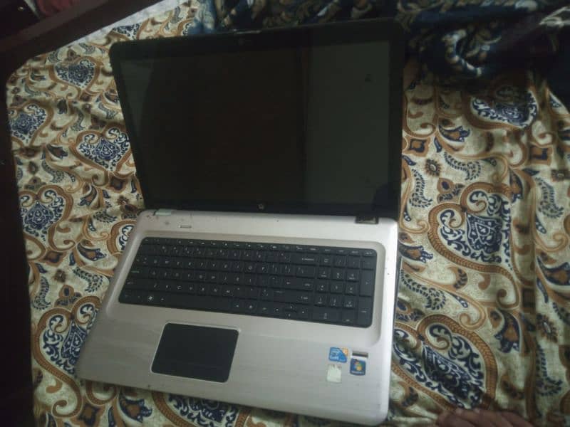 HP pavilion DV7