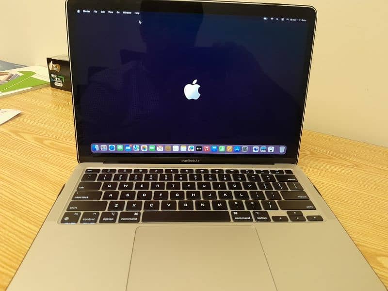 Macbook Air, Scratchless Under Warranty till Sept 2024