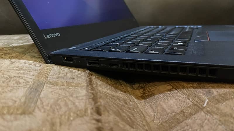 Lenovo T470 core i5,6th generation touchscreen 16Gb/256GB
