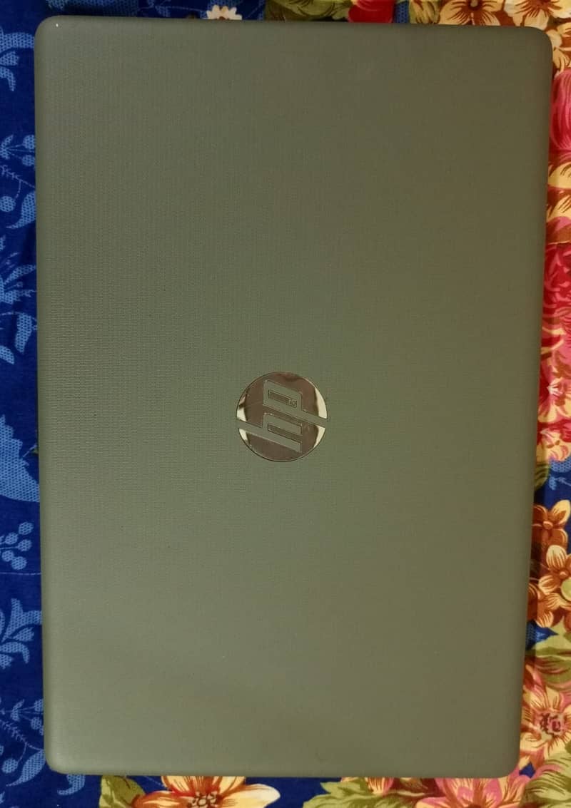 HP AMD Ryzen 3 8GB-DDR4 RAM 128GB-SSD 15.6inch HD LED- 1GB Radeon-CARD