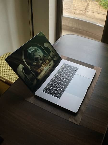 Apple MacBook Pro 2019 16 Inches | Core i9 - 16 GB - 512 GB