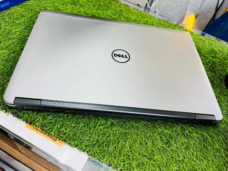 Dell i5 4th generation Latitute E7440