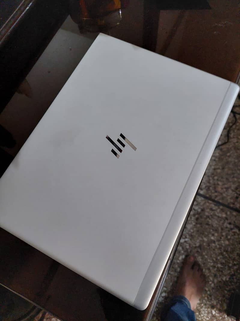 HP Elitebook 830 G5 call 0300 0026192