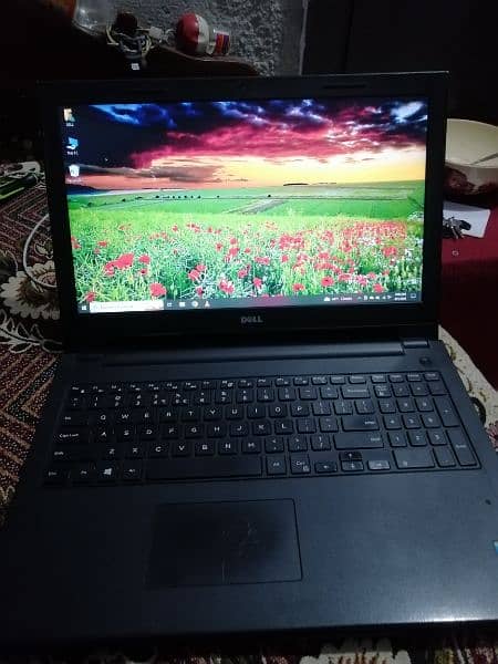 Dell Core i3 4th generation 4gb Ram 500 hard disk.  2 gb Graphics card