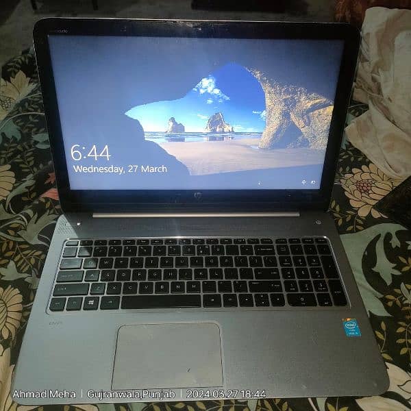 laptop hp 8gb. ram. 512gbroom