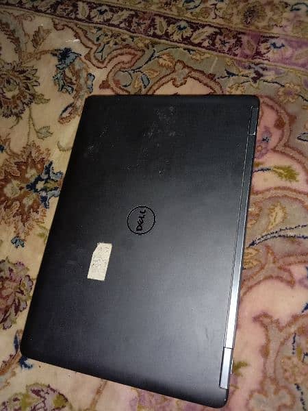 Dell Leptop screen touch 8/256,,,6 hours charge