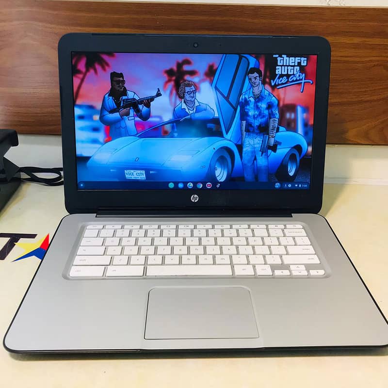 HP Chromebook 14 SMB 4GB Ram 256 GB m1 SSD Windows 10