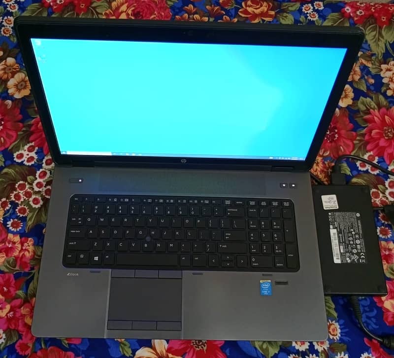 HP ZBOOK Core i7 4910MQ 4GB-Nvidia QUADRO 3100M 17