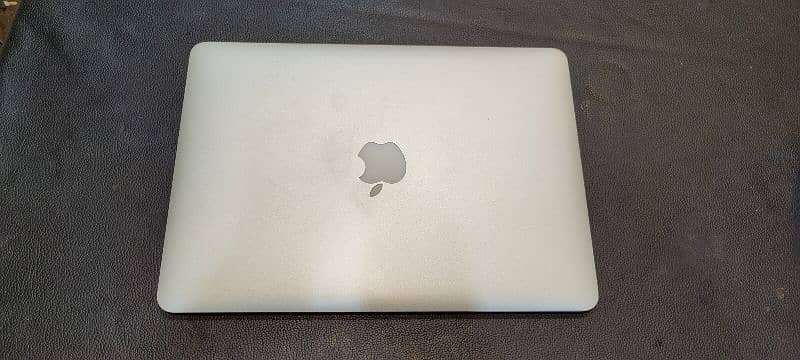 Apple MacBook air 2017 core i7