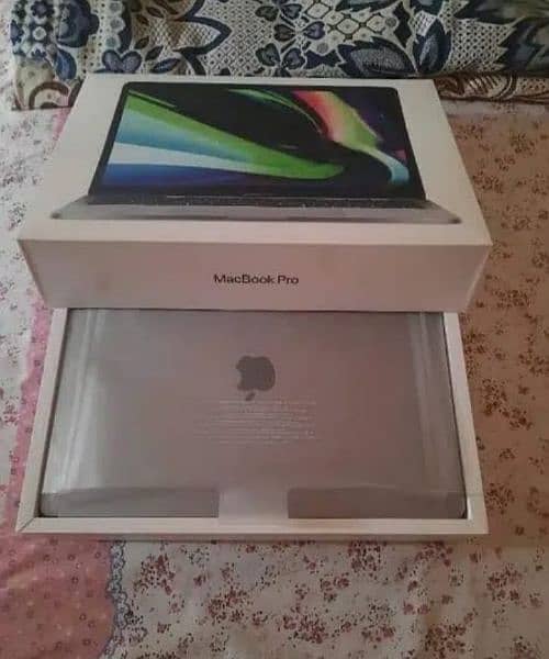 Apple MacBook Pro M1 Apple MacBook air M1 core i7 i5