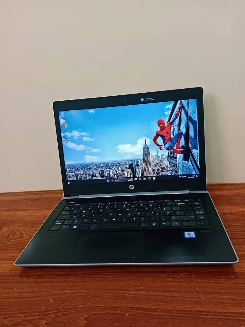 hp  440g5 i5 8th gernation 8ram 256msta card