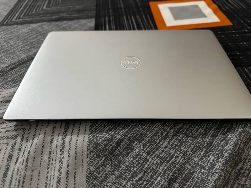 Dell Xps i7 8t Gen