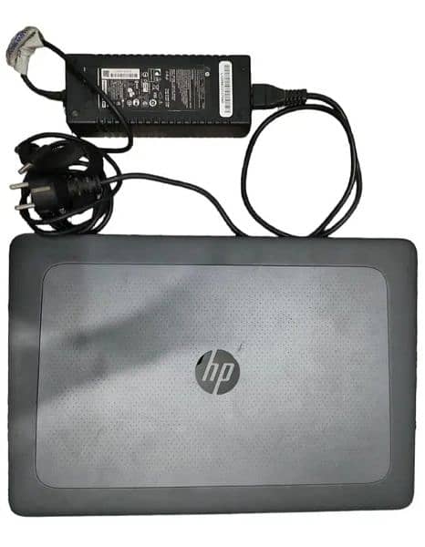 Screen: 15" FHD 1920 x 1080Processor: Core i7 6th generation
