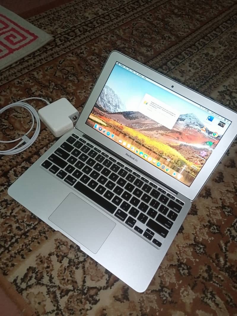 Macbook air 2013 in very lush condition II Fresh Stock Ii