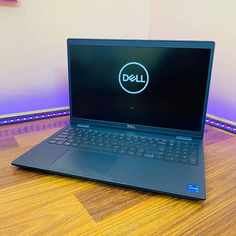 Dell Tiger Lake 11TH GEN C-i5 SSD NVMe 256GB Ram 8GB 1080p HD IPS //