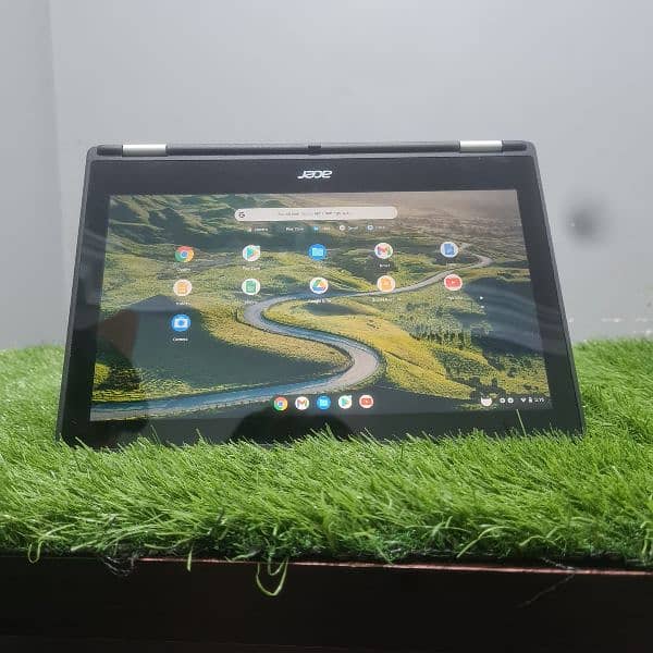 laptop touch screen and rotated 360°