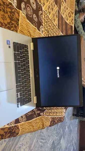 10 By 10 With Charger No Open 1Hand Used