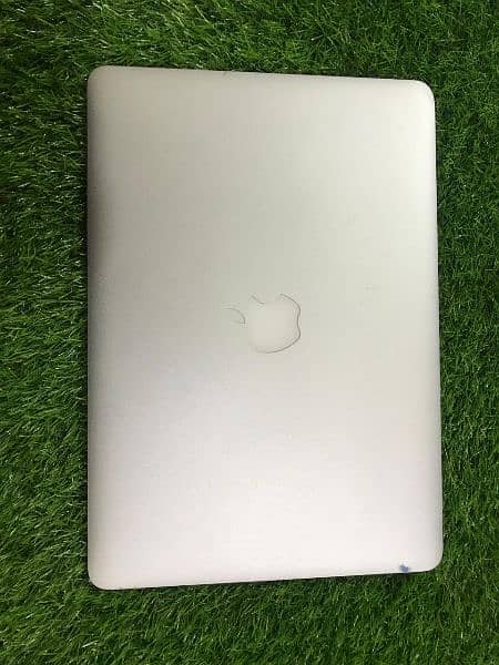 Apple Mackbook Air 2015 13inch 8/128 ssd core i5 condition 10/9