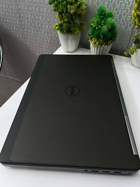 Dell Precision 7520 Core i7 7th Generation 8GB Ram 512GB SSD 4GB Card