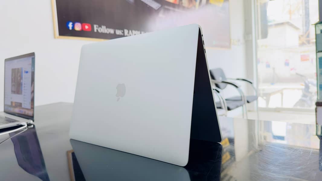 Apple Macbook Pro 2017 Core i7