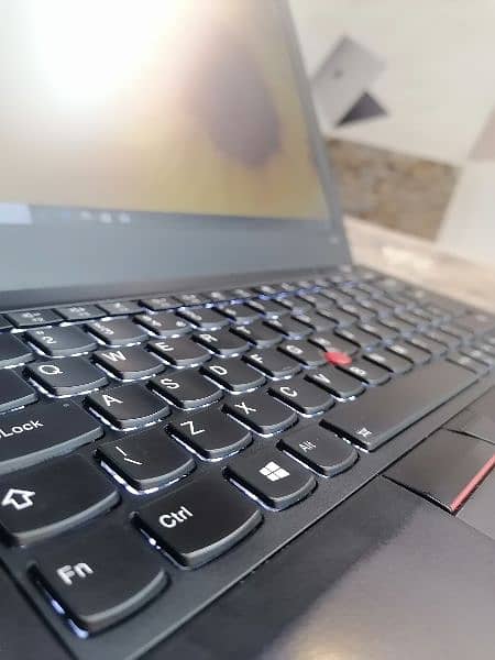 lenovo i7/8th/16/256/nvme/ultra slim 13.3