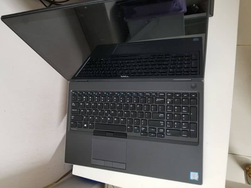 Dell Precision 7540 Core i7 9th Gen 8gb Card Like New