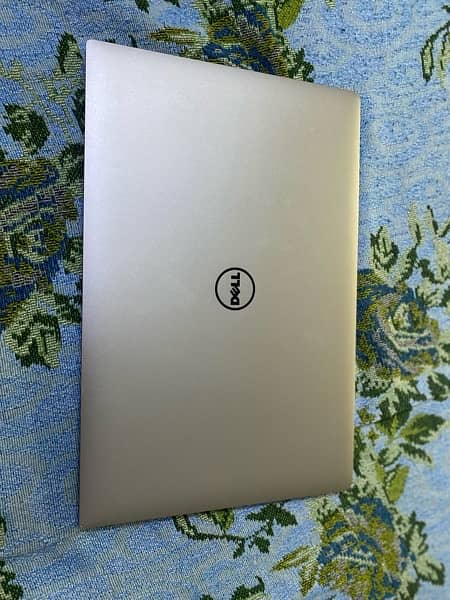 Dell precision 5520 workstation xps 15
