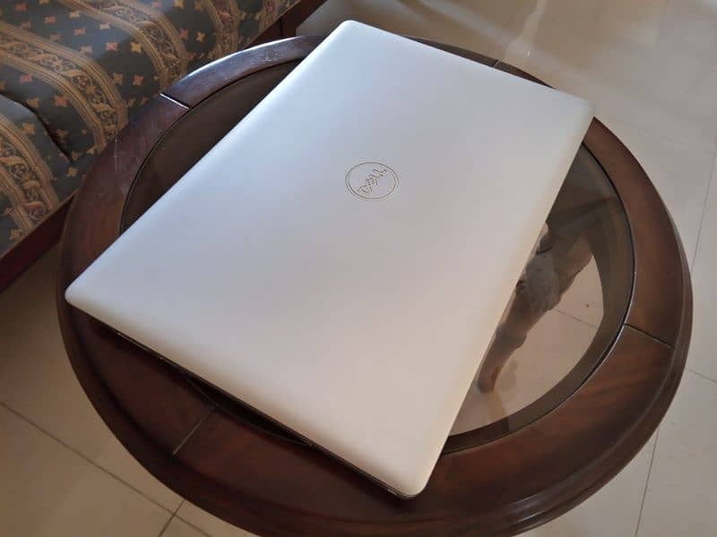 Laptop Dell Inspiron 15 3593 10th generation box pack condition