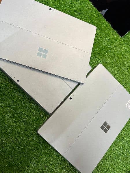 Microsoft surface stock ready  Surface Pro 3 core i3 4/64gb *