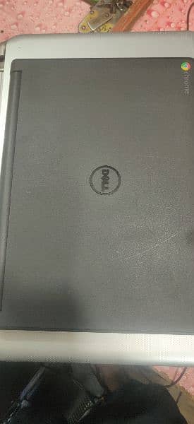 Dell Slim Chrome Book intel Celeron 4GB 16 GB