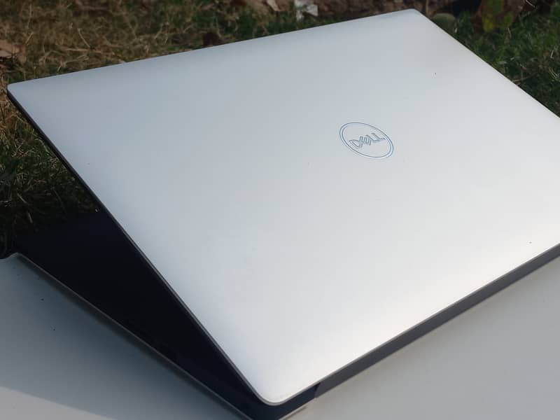 dell xps 15 9570 core i7 8th gen 4Gb Nvidia boarderless 03018531671