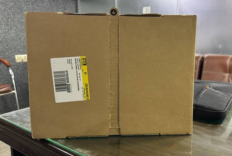 Apple Macbook Air M3 Space Grey. Master Packaging
