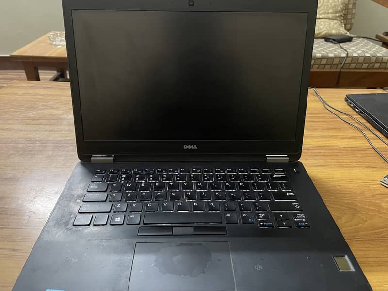 Model Dell Latitude E7470, core-i7 6th generation
